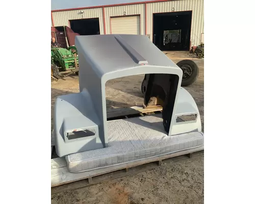 KENWORTH W900L Hood