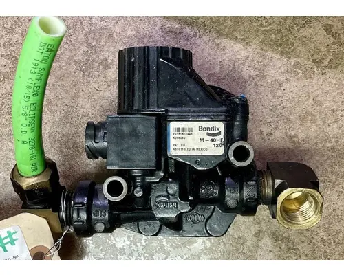 KENWORTH W900S AirBrake Relay Valve Assembly