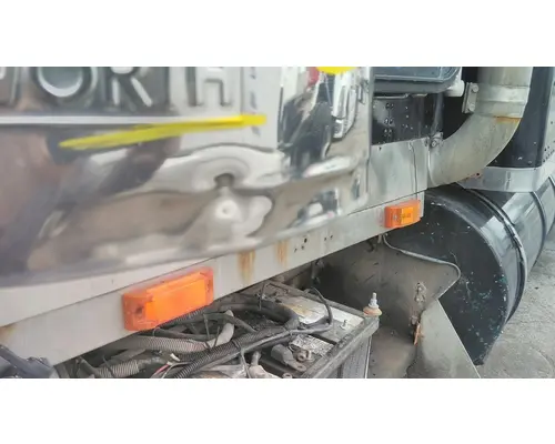 KENWORTH W900 AIR CLEANER