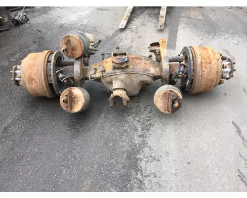 KENWORTH W900 Axle Assembly, Rear