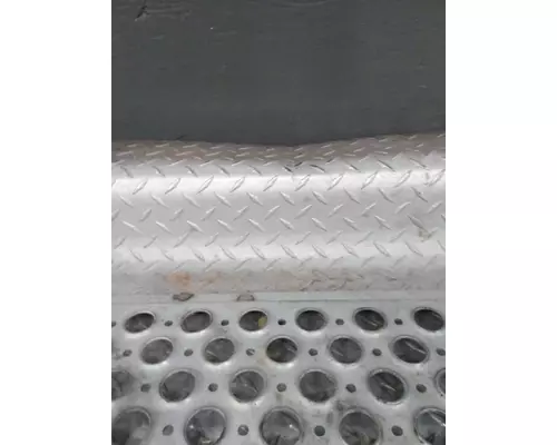 KENWORTH W900 BATTERY BOX STEP