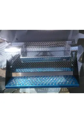 KENWORTH W900 BATTERY BOX