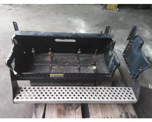KENWORTH W900 BATTERY BOX