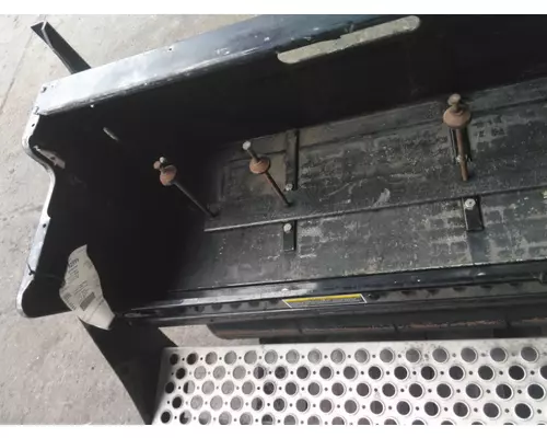 KENWORTH W900 BATTERY BOX