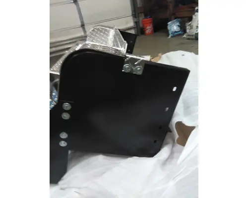 KENWORTH W900 BATTERY BOX