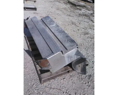 KENWORTH W900 BATTERY BOX