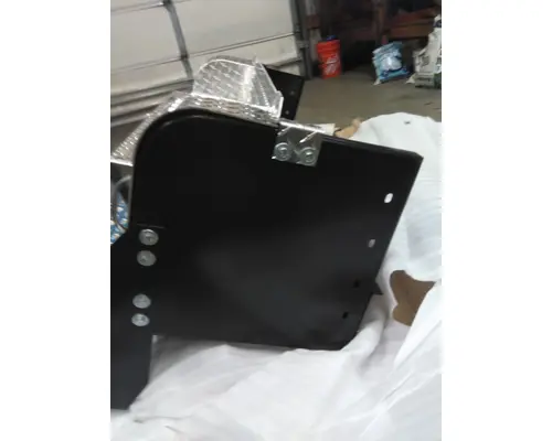KENWORTH W900 BATTERY BOX