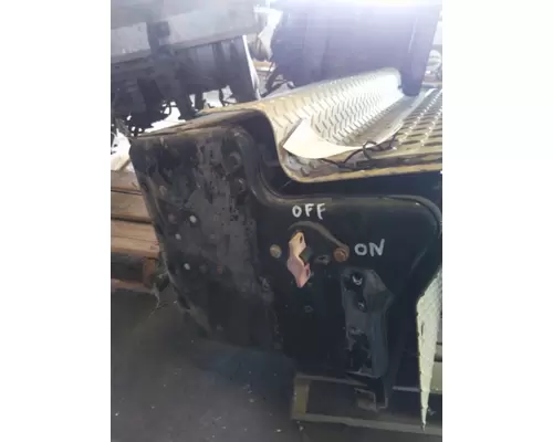 KENWORTH W900 BATTERY BOX