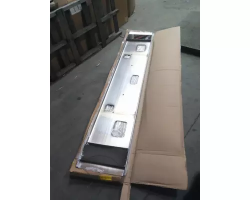 KENWORTH W900 BUMPER ASSEMBLY, FRONT