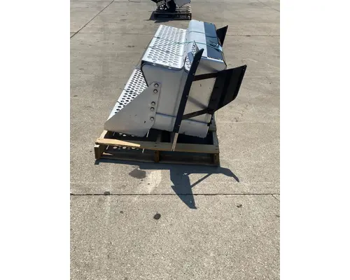 KENWORTH W900 Battery Box