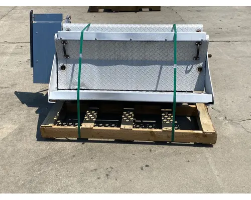 KENWORTH W900 Battery Box