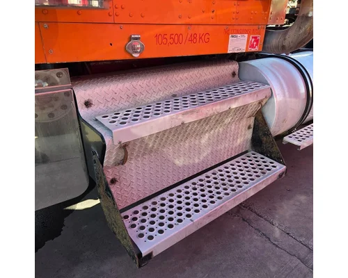 KENWORTH W900 Battery Box