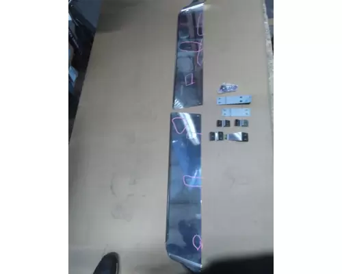 KENWORTH W900 CAB CLIP