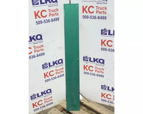 KENWORTH W900 CAB SKIRT FILLER PANEL