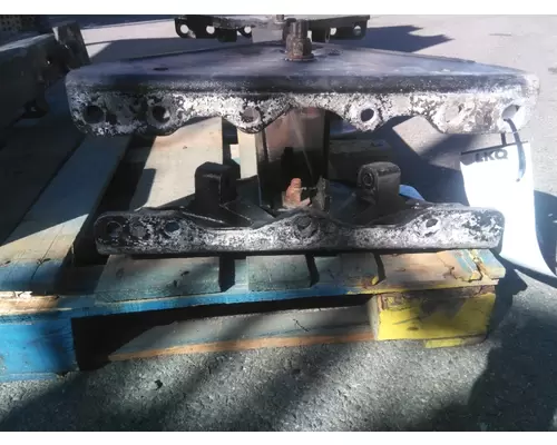 KENWORTH W900 CROSSMEMBER