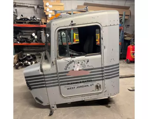 KENWORTH W900 Cab Assembly