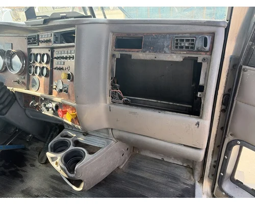 KENWORTH W900 Cab