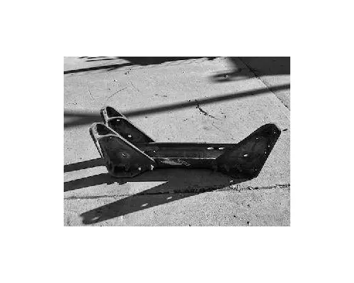 KENWORTH W900 Crossmember