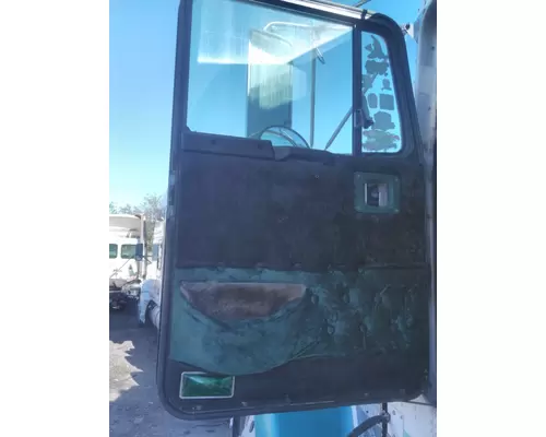 KENWORTH W900 DOOR ASSEMBLY, FRONT