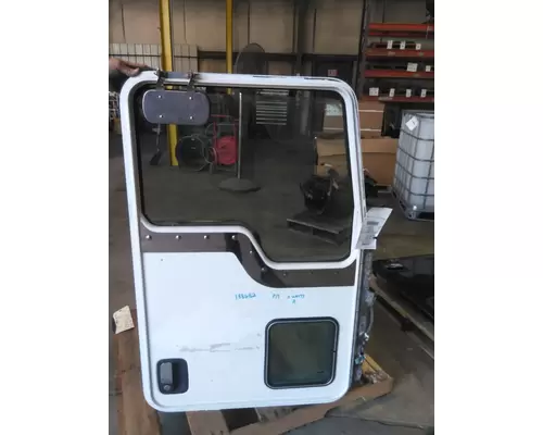 KENWORTH W900 DOOR ASSEMBLY, FRONT