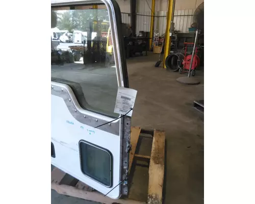 KENWORTH W900 DOOR ASSEMBLY, FRONT