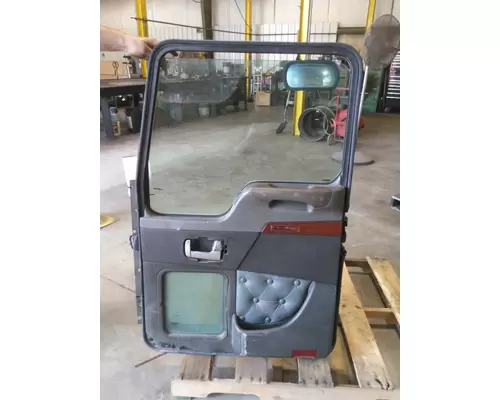 KENWORTH W900 DOOR ASSEMBLY, FRONT