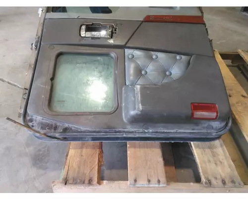 KENWORTH W900 DOOR ASSEMBLY, FRONT