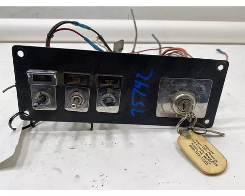 KENWORTH W900 Dash  Console Switch