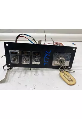 KENWORTH W900 Dash / Console Switch