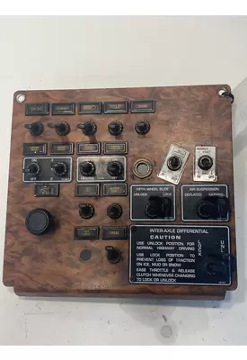 KENWORTH W900 Dash / Console Switch