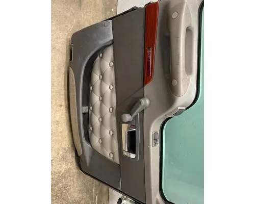 KENWORTH W900 Door Assembly, Front