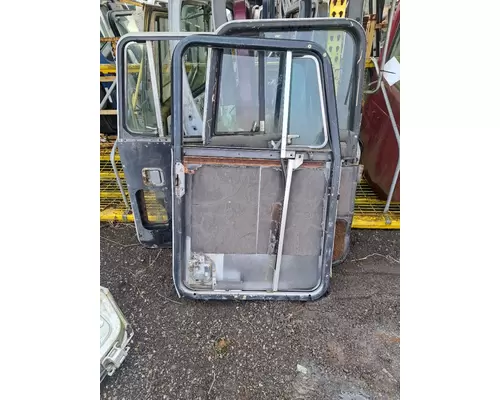 KENWORTH W900 Door Assembly, Front