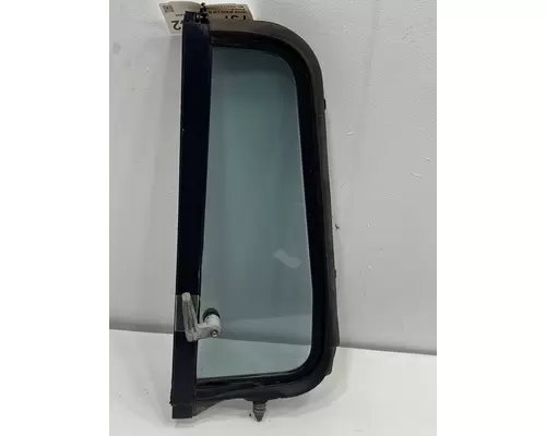 KENWORTH W900 Door Vent Glass