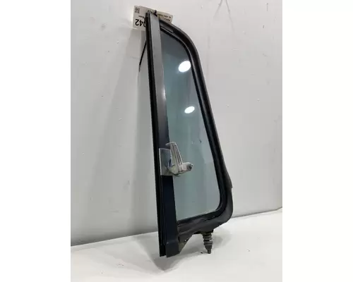 KENWORTH W900 Door Vent Glass