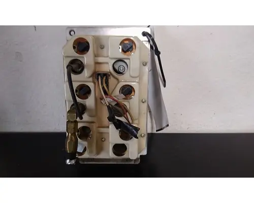 KENWORTH W900 GAUGE CLUSTER