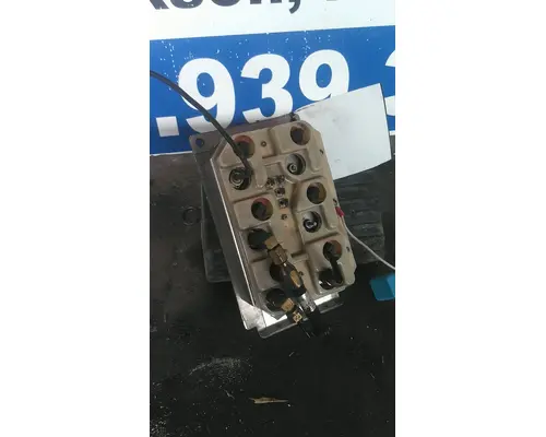 KENWORTH W900 GAUGE CLUSTER