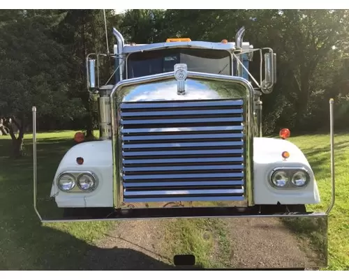 KENWORTH W900 GRILLE