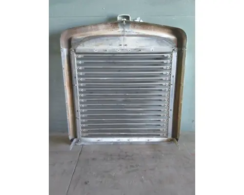 KENWORTH W900 GRILLE