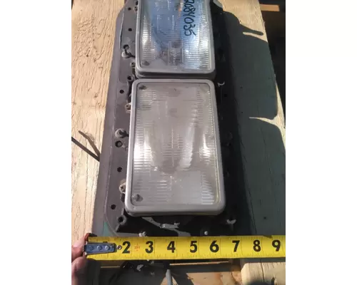 KENWORTH W900 HEADLAMP ASSEMBLY