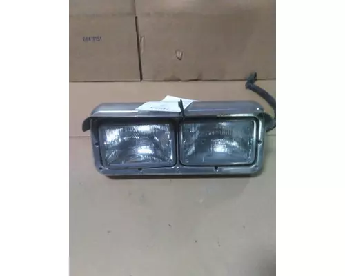 KENWORTH W900 HEADLAMP ASSEMBLY