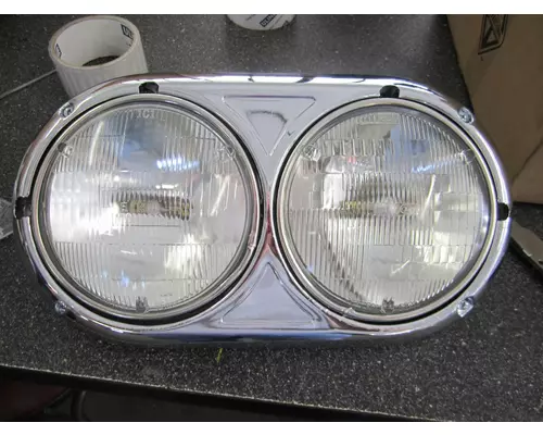 KENWORTH W900 HEADLAMP ASSEMBLY