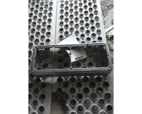 KENWORTH W900 HEADLAMP BEZEL