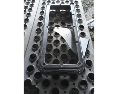 KENWORTH W900 HEADLAMP BEZEL