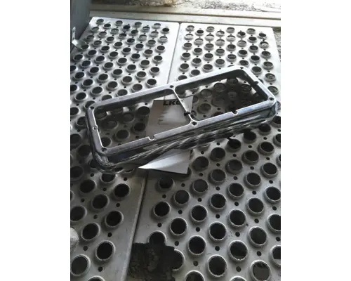 KENWORTH W900 HEADLAMP BEZEL