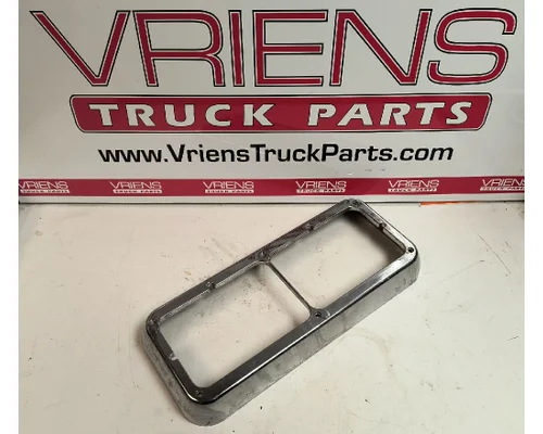 KENWORTH W900 Headlamp Bezel