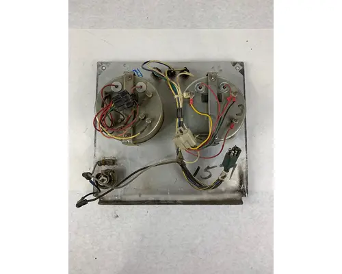KENWORTH W900 INSTRUMENT CLUSTER