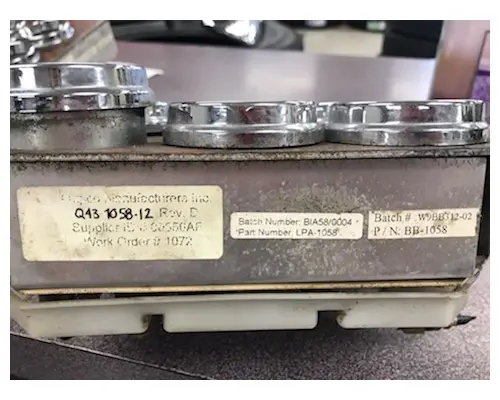KENWORTH W900 Instrument Cluster