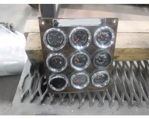 KENWORTH W900 Instrument Cluster