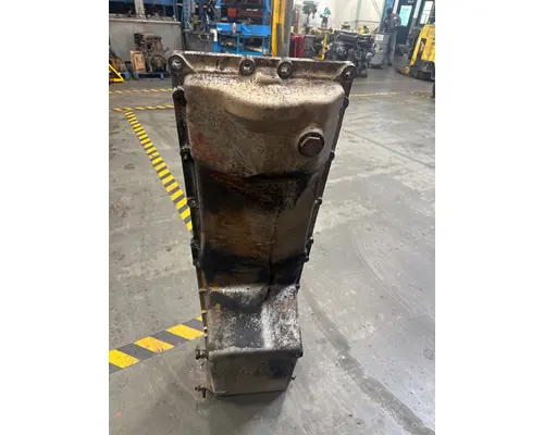 KENWORTH W900 Oil Pan