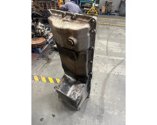 KENWORTH W900 Oil Pan